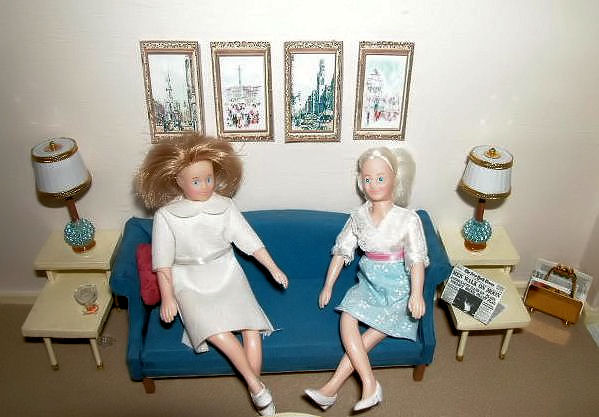 dhlivingroomsofa.jpg